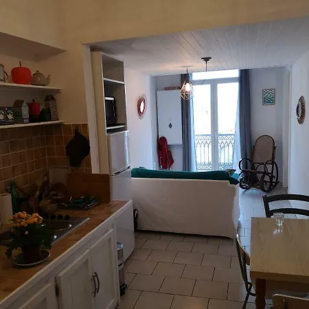 Duplex Centre Ville Sete